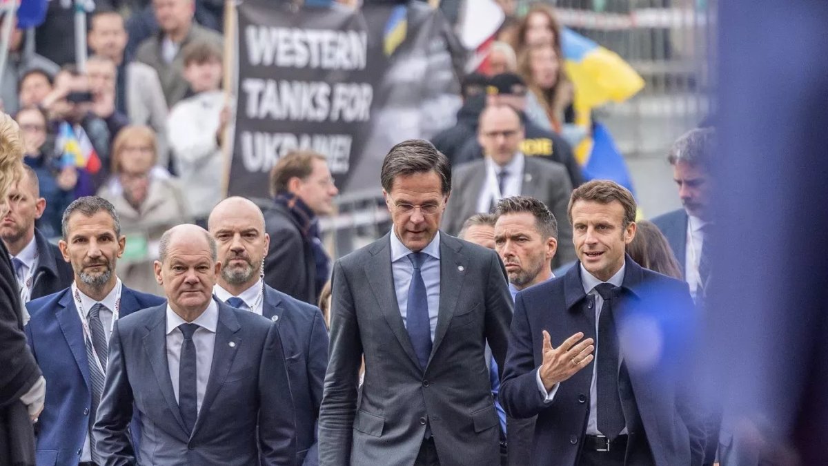 Na Pražském hradě se setkali evropští politici na neformálním summitu EU. (7.10.2022)