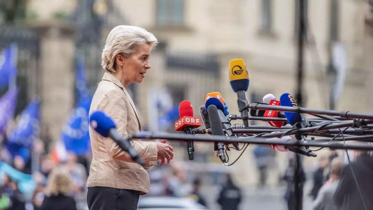 Na Pražském hradě se setkali evropští politici na neformálním summitu EU. (7.10.2022)