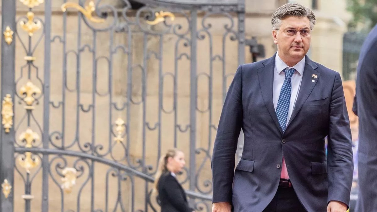 Na Pražském hradě se setkali evropští politici na neformálním summitu EU. (7.10.2022)