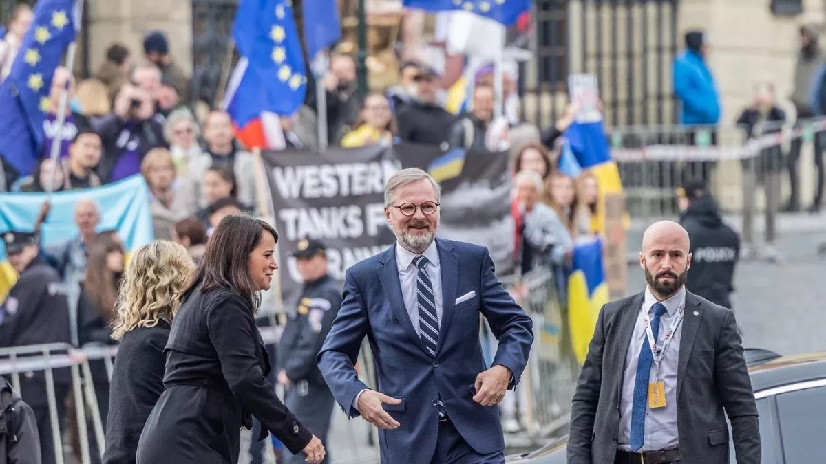 Na Pražském hradě se setkali evropští politici na neformálním summitu EU. (7.10.2022)