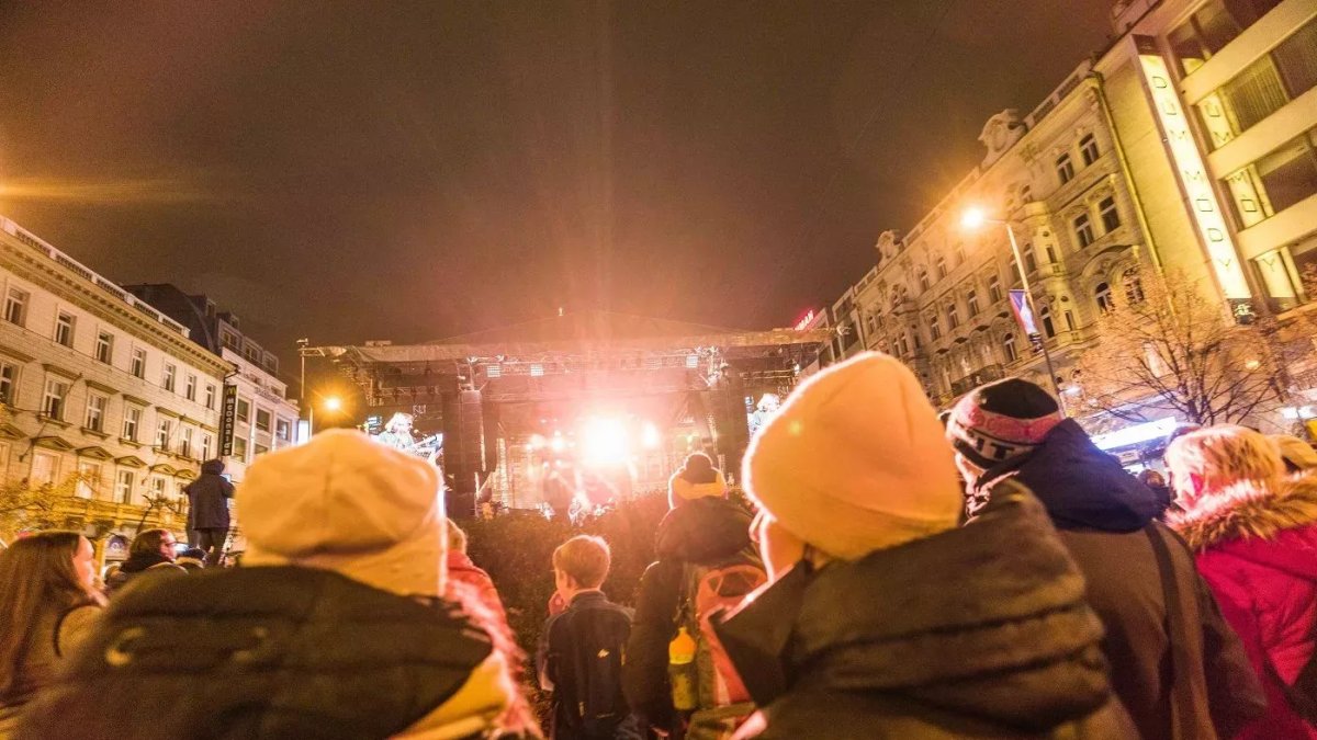 Na Václavském náměstí se uskutečnil Koncert pro budoucnost. (17.11.2021)