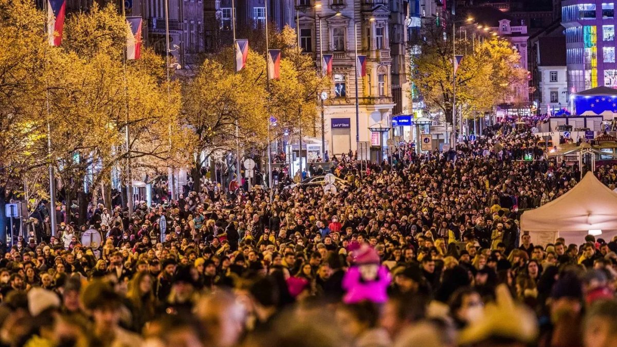 Na Václavském náměstí se uskutečnil Koncert pro budoucnost. (17.11.2021)