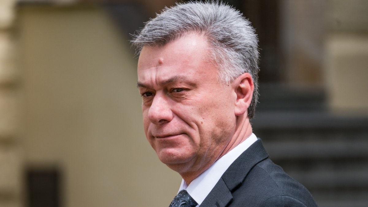 Eva Decroix vystřídala Pavla Blažka v čele ministerstva spravedlnosti. (10.6.2025)