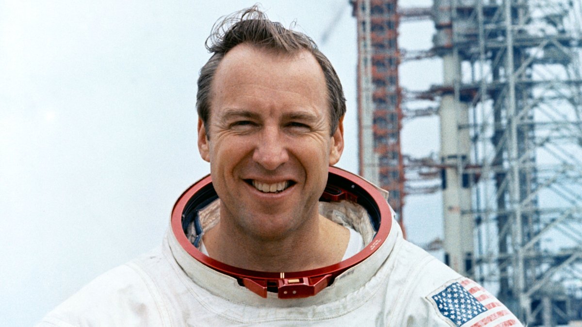 Jim Lovell
