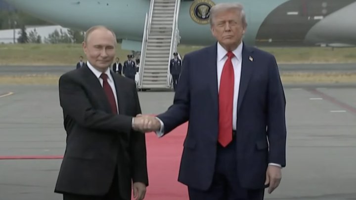 Vladimir Putin a Donald Trump se setkali na Aljašce. (15.8.2025)