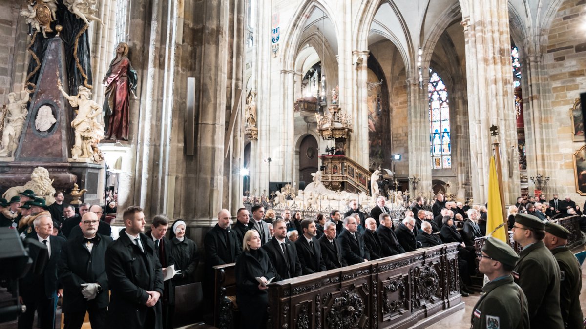 Česko se loučí s kardinálem Dominikem Dukou