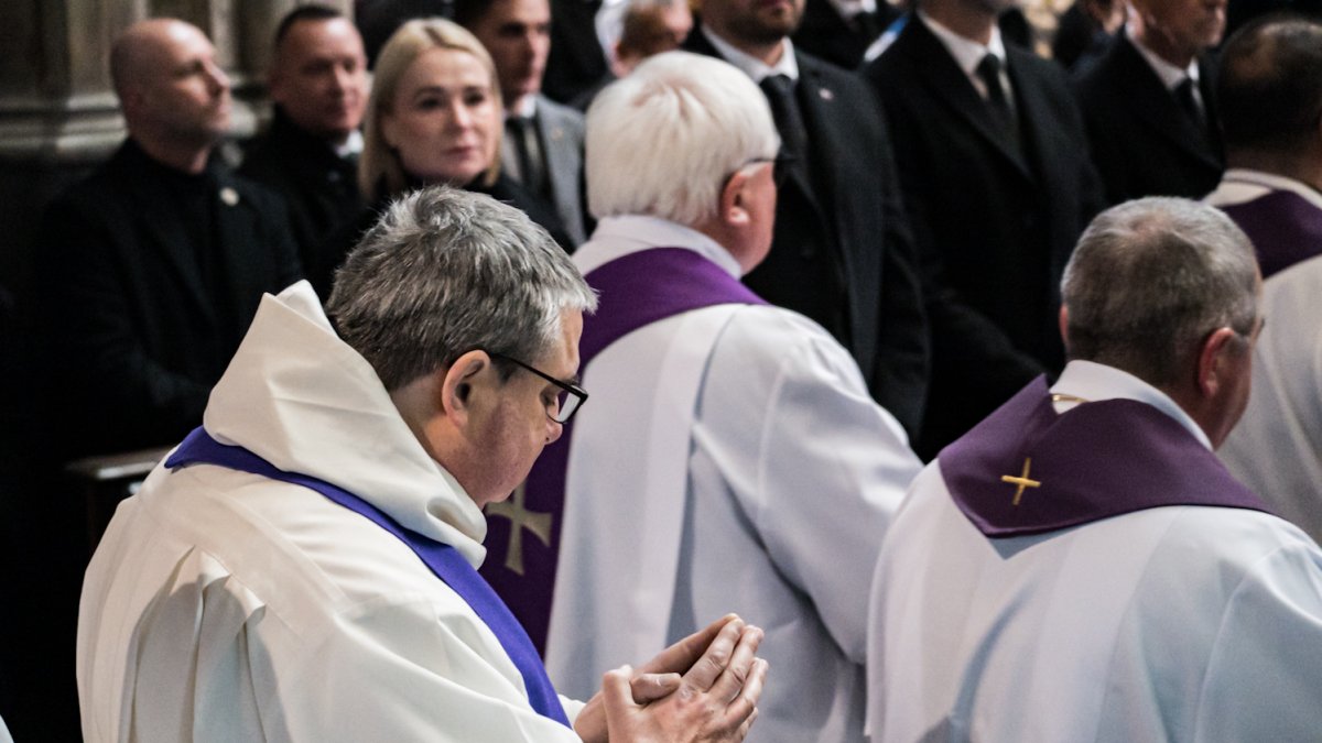 Česko se loučí s kardinálem Dominikem Dukou