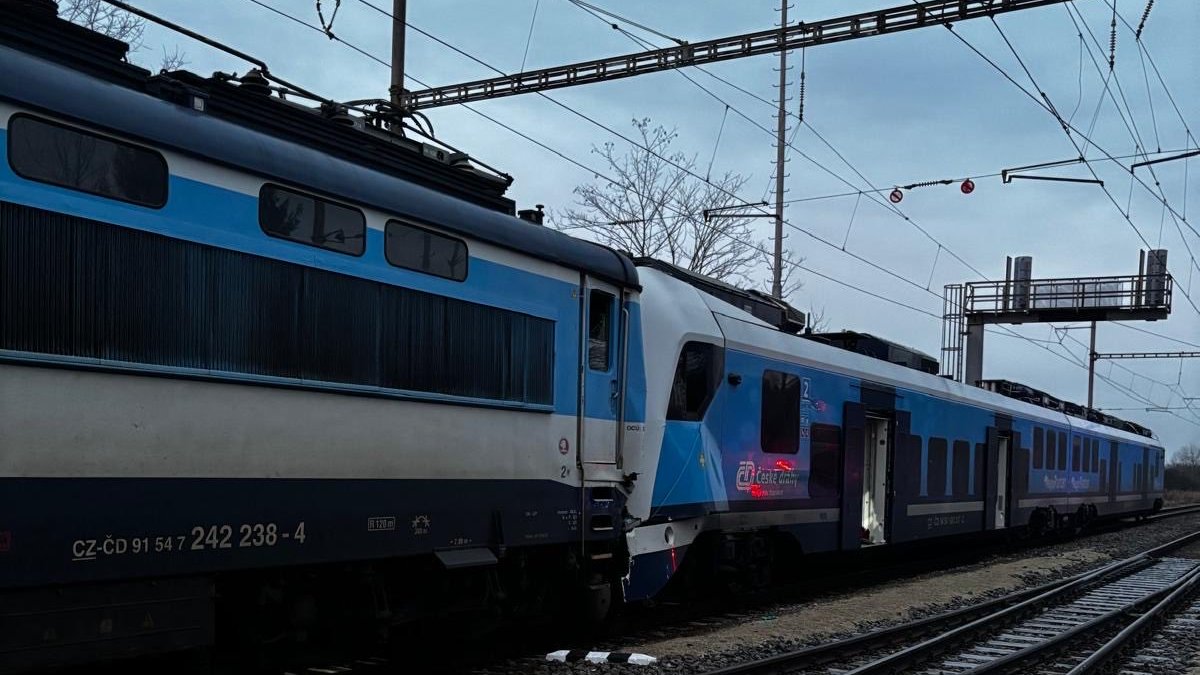 Na Českobudějovicku se srazily dva vlaky. (20.11.2025)