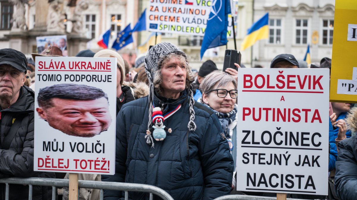 Na Staroměstském náměstí se koná demonstrace na podporu Ukrajiny. (21.2.2026)